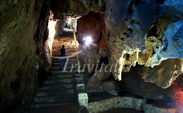 Chal Nakhjir Cave – Delijan