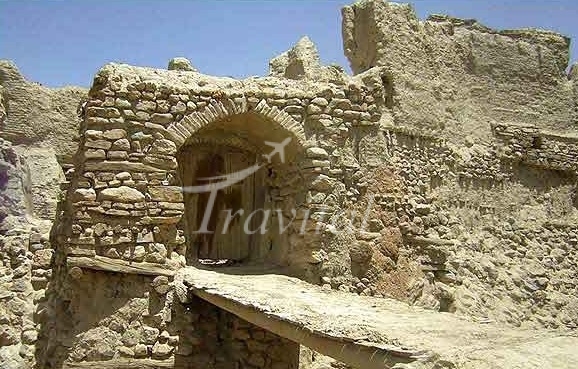 Izad Khast Castle – Abadeh