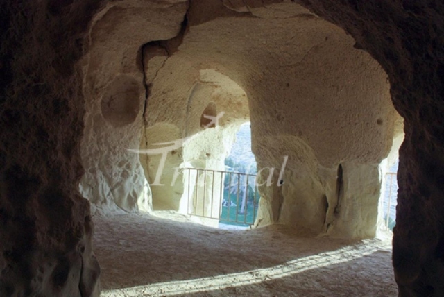 Kharbez Archaeological City and Caves – Qeshm