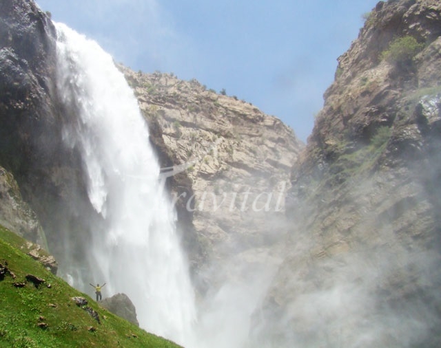Kurdi Sabz Kooh Waterfall – Lordegan