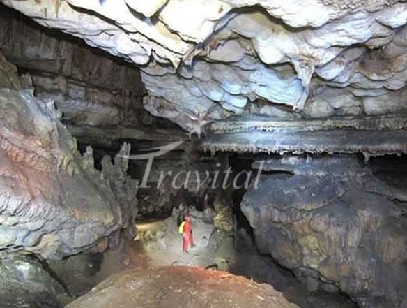 Sooleh Khoonzab Cave – Arak