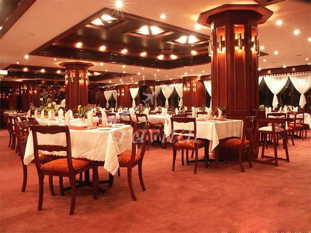 Pars Hotel Shiraz 9