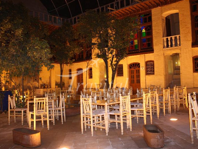 Niayesh Traditional Hotel – Shiraz