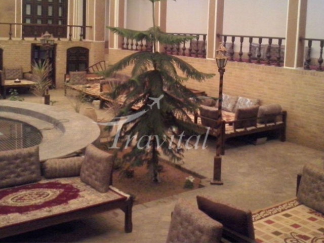 Roz (Rose) Traditional Hotel Yazd 8