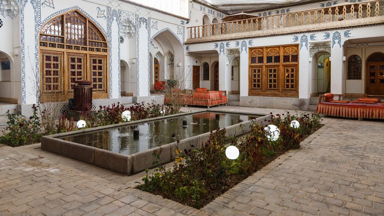 Sonnati hotel in Isfahan