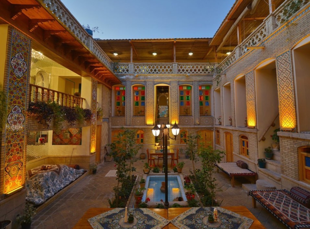 The best traditional residences of Shiraz