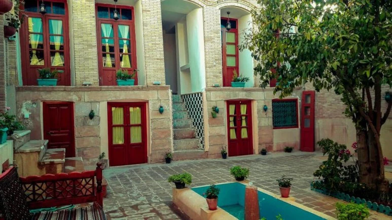 Pirsook Traditional Residence – Shiraz
