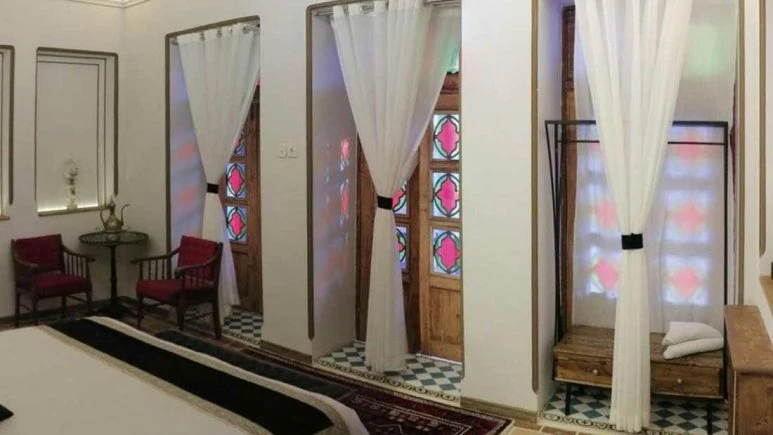 Alan Traditional Residence Shiraz 11