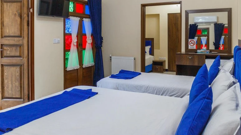 Panj Dari Traditional Residence Shiraz 10