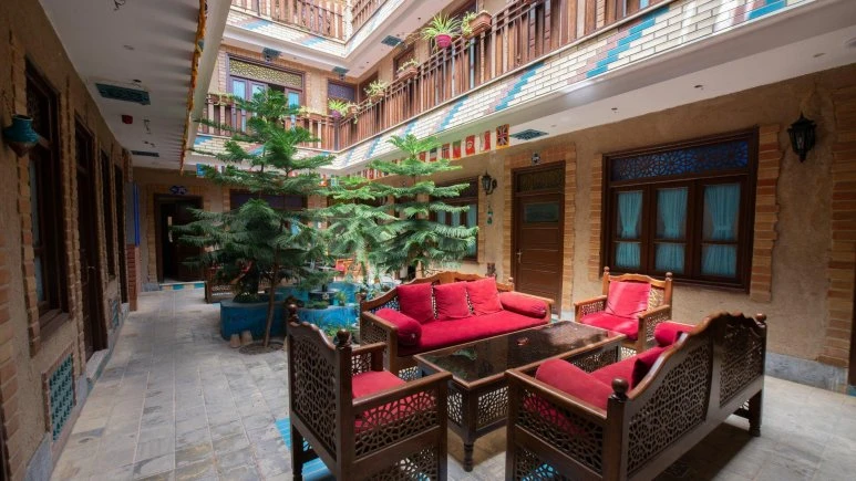 Saraye Ordibehesht Hotel – Isfahan
